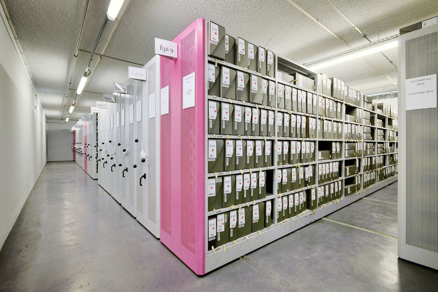 Archivregal verfahrbar