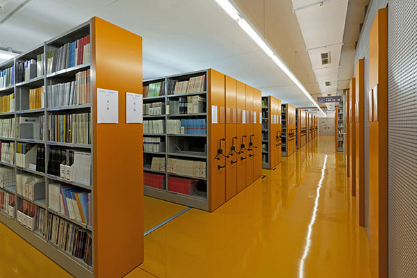 Verfahrbares Regal Bibliothek